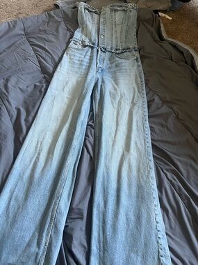 High-Waist Light Blue Wide-Leg Women’s Jeans